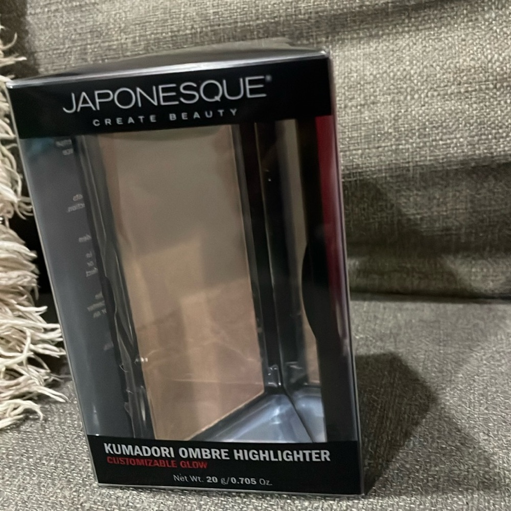 Japonesque Kumadori Ombré Highlighter